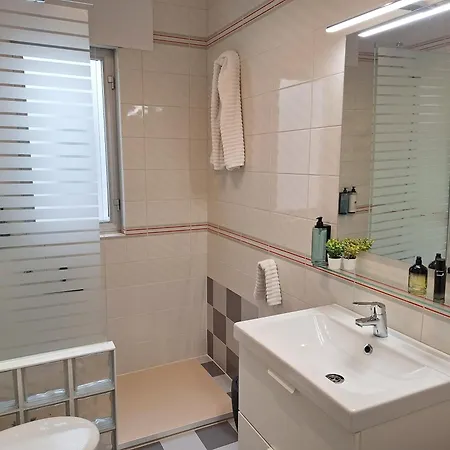 Gran Piso En Vista Al Mar Con Parking *